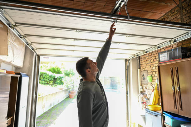 Riverview, Florida garage door won't open close